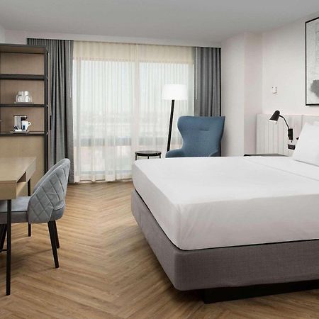 ホテル Radisson Blu ファーゴ エクステリア 写真