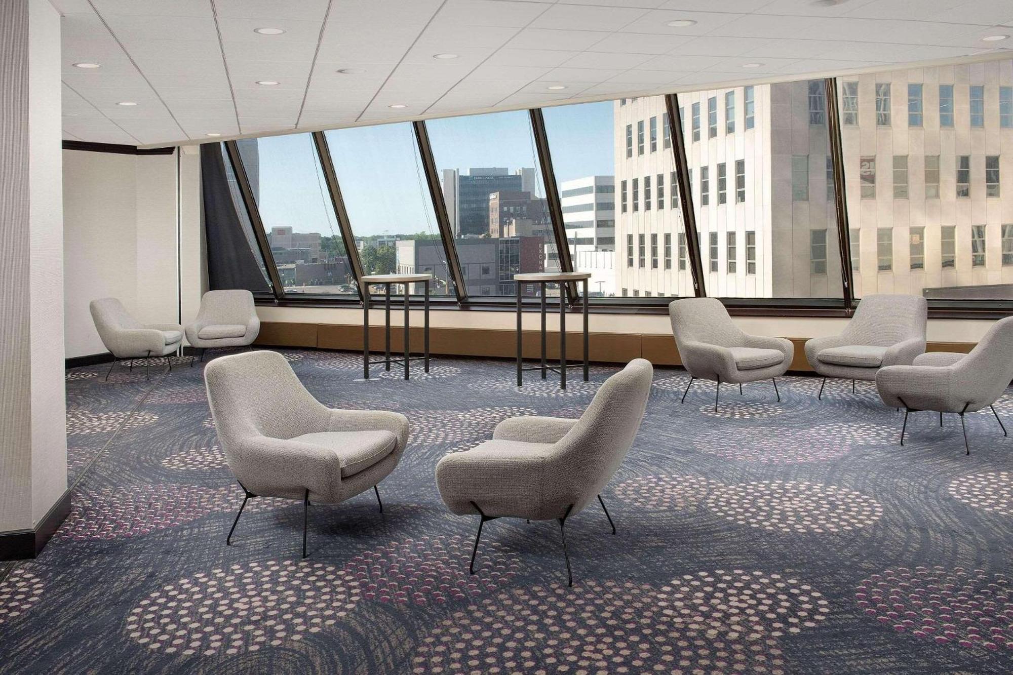 ホテル Radisson Blu ファーゴ エクステリア 写真