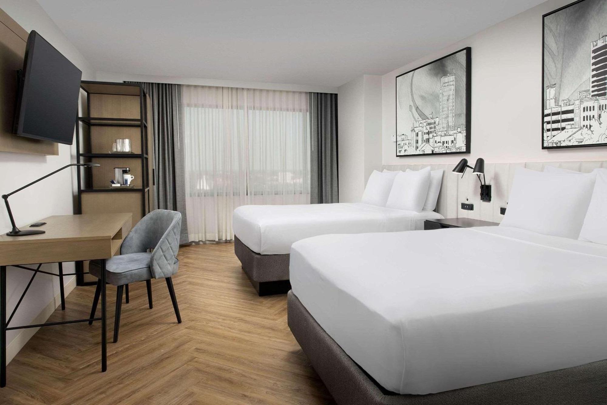 ホテル Radisson Blu ファーゴ エクステリア 写真